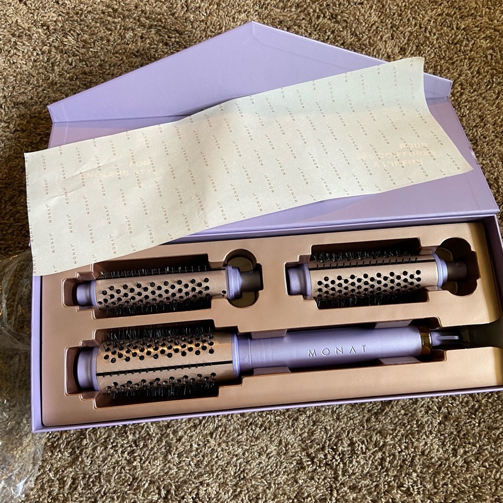 Monat Interchangeable Thermal Blowout Brush.
